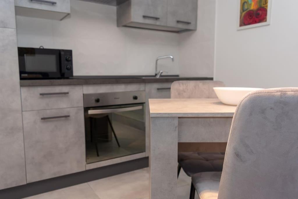 Casa Vacanze Frontemare Salerno Exterior foto